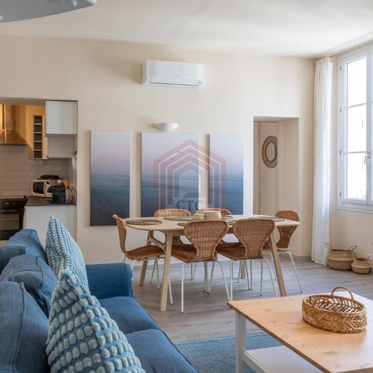 Cannes Rue d'Antibes: Agréable quatre pièces - Appartement 3 Chambres - 17