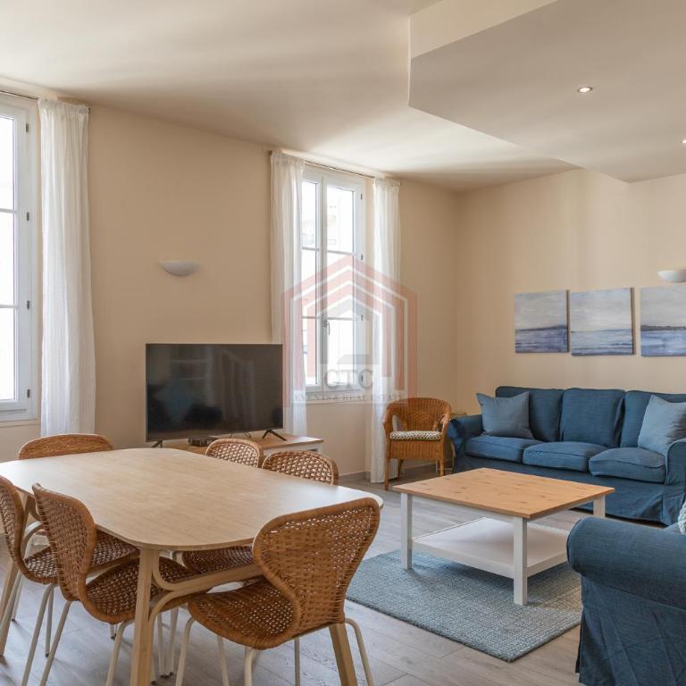 Cannes Rue d'Antibes: Agréable quatre pièces - Appartement 3 Chambres - 18