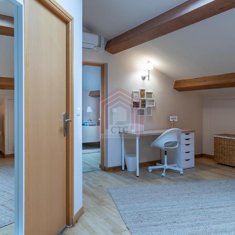 Cannes Rue d'Antibes: Agréable quatre pièces - Appartement 3 Chambres - 20