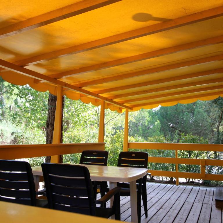 Harbers zonvakanties chalets met airco camping Leï Suves Roquebrune sur Argens - Chalet 2 Chambres - 17