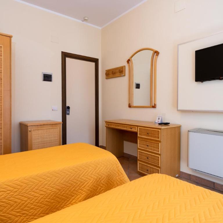 Hotel Il Ceppo - Basic Twin/Double Room - 3