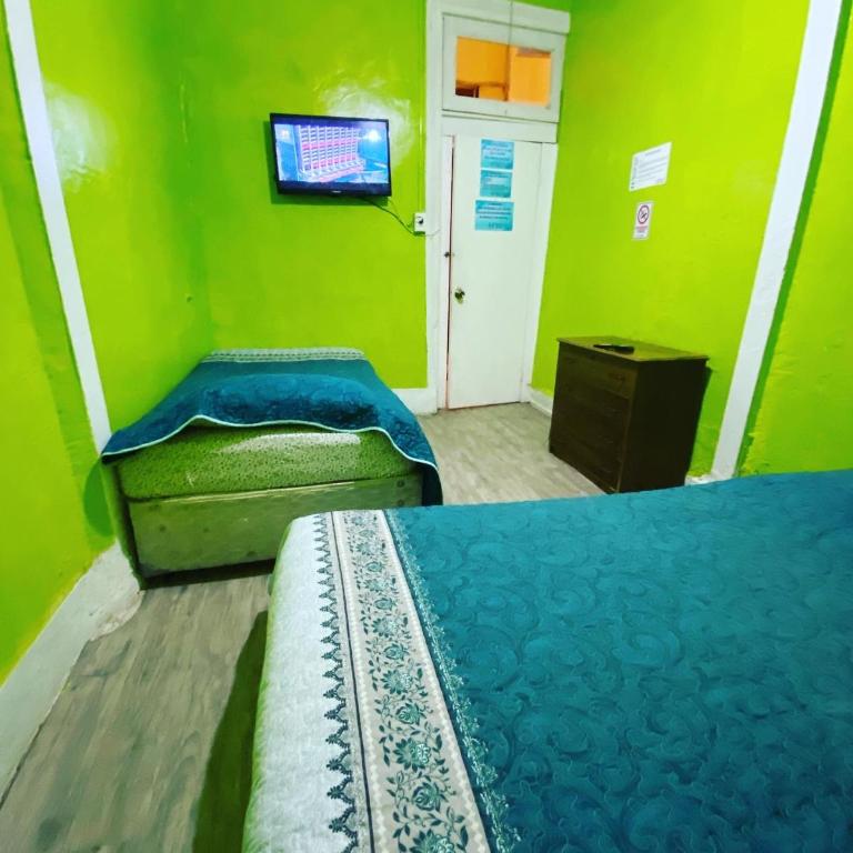 Residencial Bordemar - Twin Room with Shared Bathroom - 1