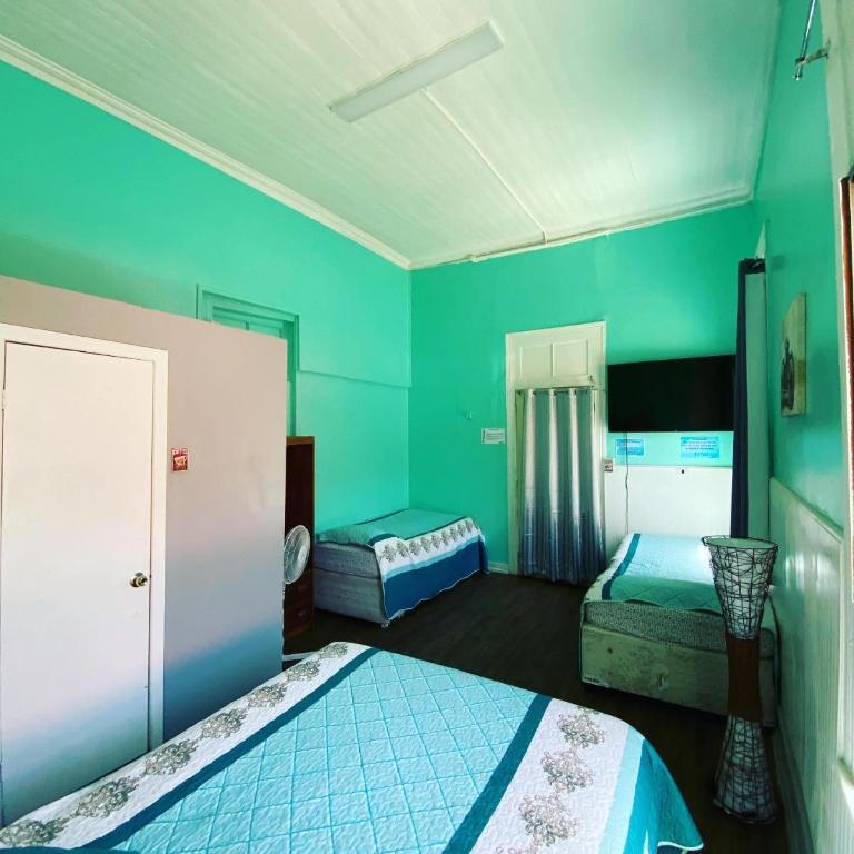 Residencial Bordemar - Family Room with Private Bathroom - 5
