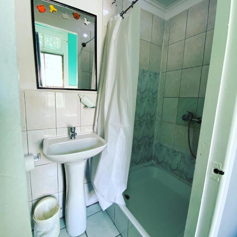 Residencial Bordemar - Family Room with Private Bathroom - 6