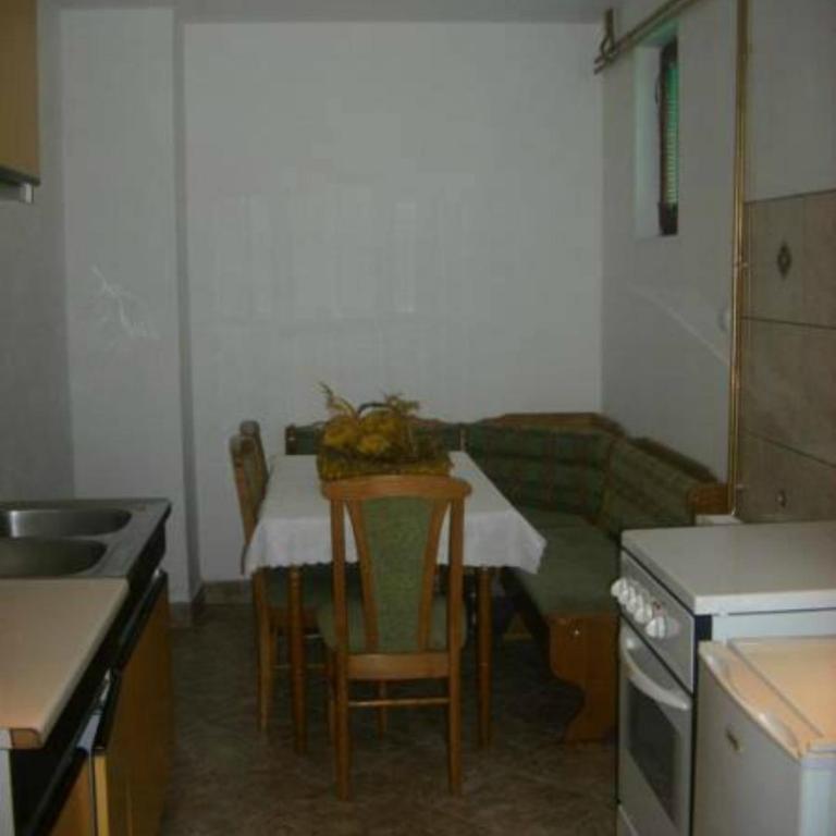 Apartments Vojinovic - Two-Bedroom Apartment - 17