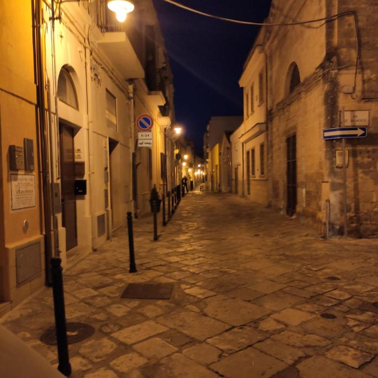 CaSaMaS Spacious 75m Apartment in Brindisi Historic Center Rated 9 - Casa con 1 Camera da Letto - 24
