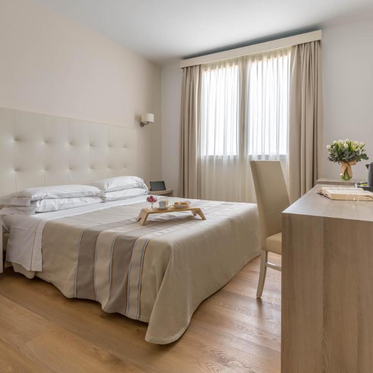 Hotel Catalunya - Camera Matrimoniale/Doppia con Letti Singoli - 4