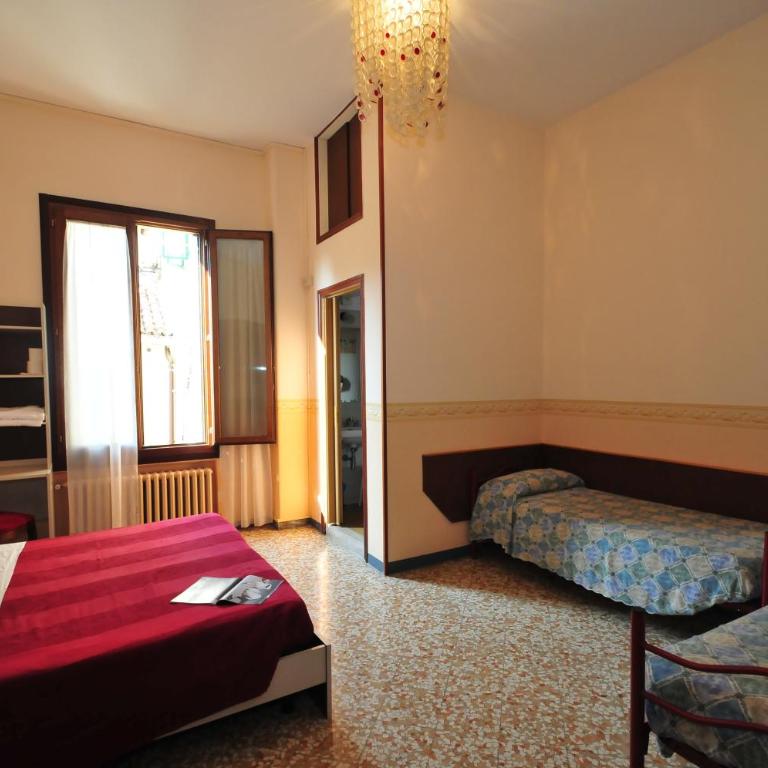 Locanda Sant'Anna Hotel - Camera Tripla con Bagno Privato - 3
