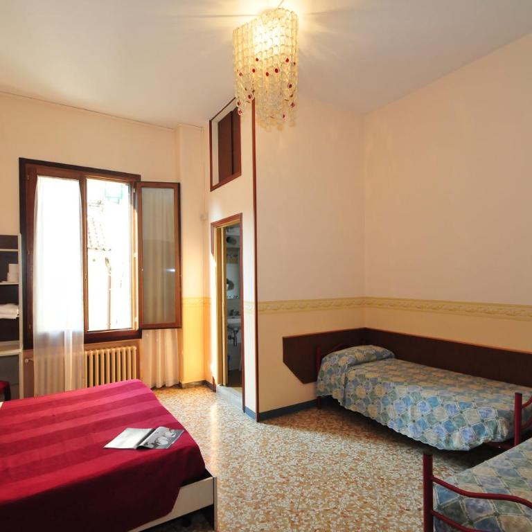 Locanda Sant'Anna Hotel - Camera Tripla con Bagno Privato - 4
