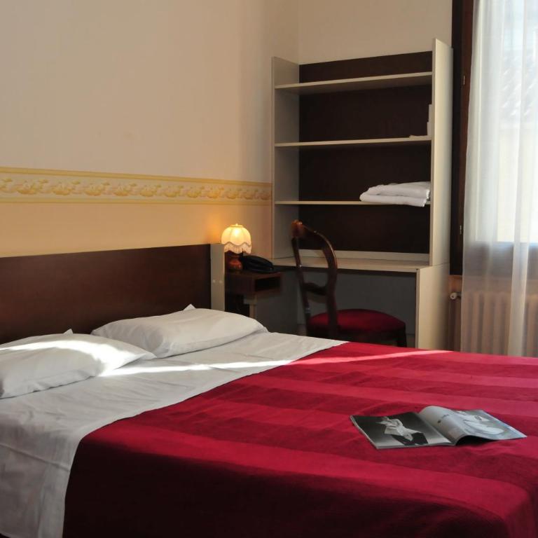 Locanda Sant'Anna Hotel - Camera Tripla con Bagno Privato - 5
