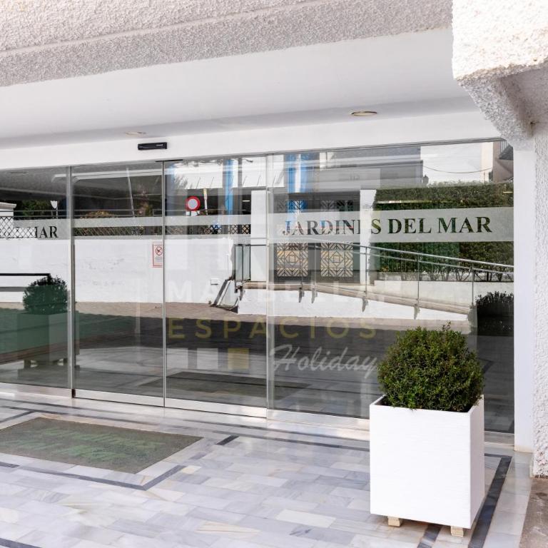 751, RENOVATED 2 Beedroom Apartment, Second line of the beach, Wifi, ParkingING - Two-Bedroom Apartment - 49