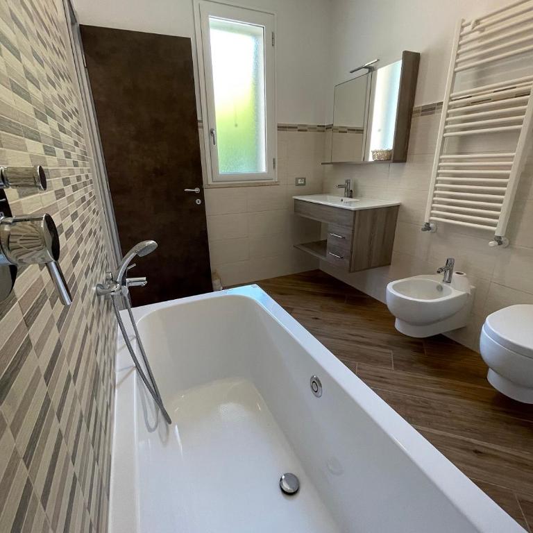 Holiday Rooms La Campagnetta - Camera Matrimoniale Deluxe con Balcone - 6