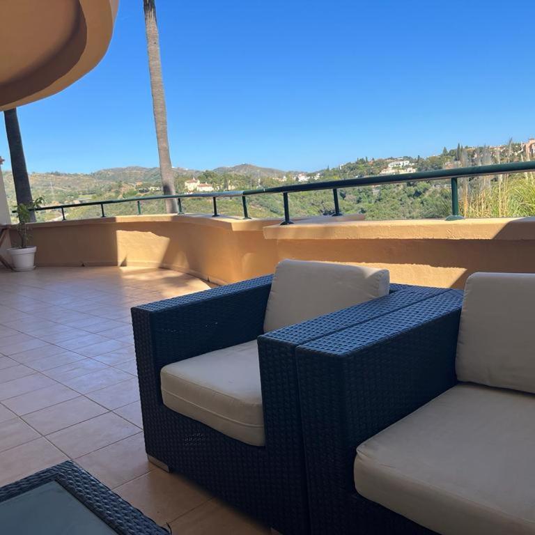 Luxury Apartment Elviria Hills - Stunning Views - Two-Bedroom Apartment - 8
