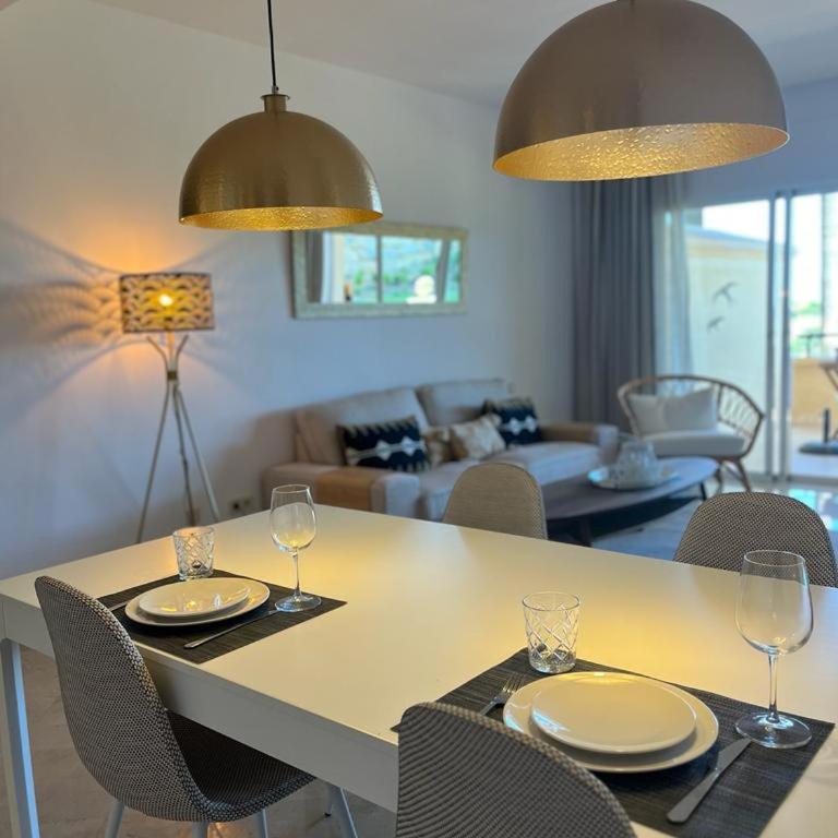 Luxury Apartment Elviria Hills - Stunning Views - Two-Bedroom Apartment - 11
