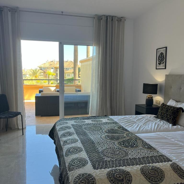 Luxury Apartment Elviria Hills - Stunning Views - Two-Bedroom Apartment - 20