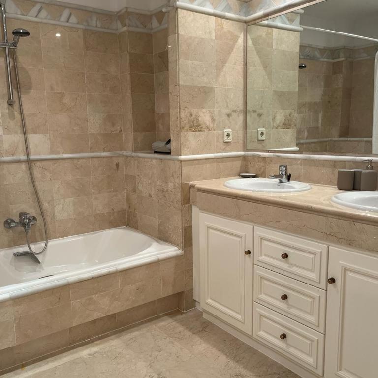 Luxury Apartment Elviria Hills - Stunning Views - Two-Bedroom Apartment - 24