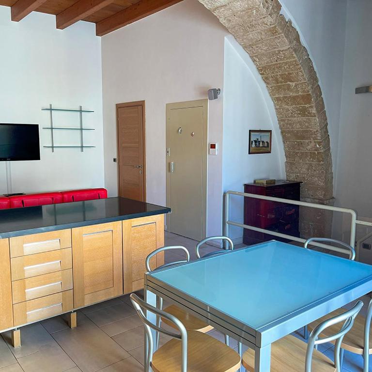 Santa CLHOUSE - Two-Bedroom House - 12