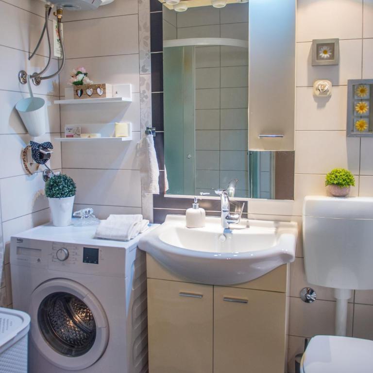 Luxe Living in Mostar - Two-Bedroom Apartment - 23
