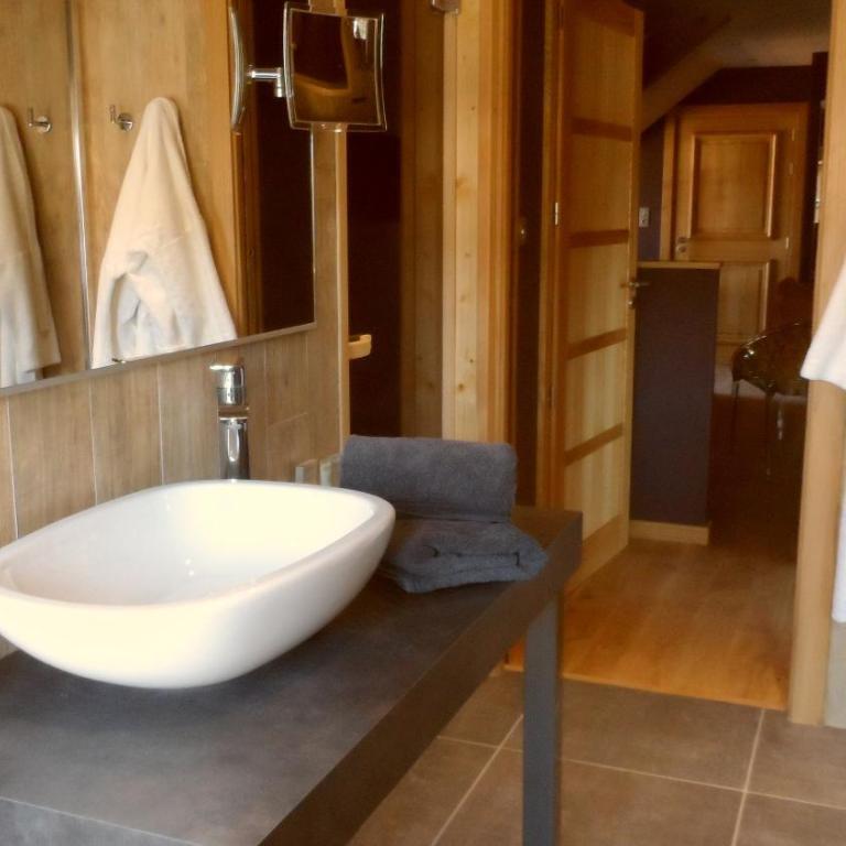 Les Loges Du Parc - Suite avec Sauna - Vue sur Lac - Teddy - 1