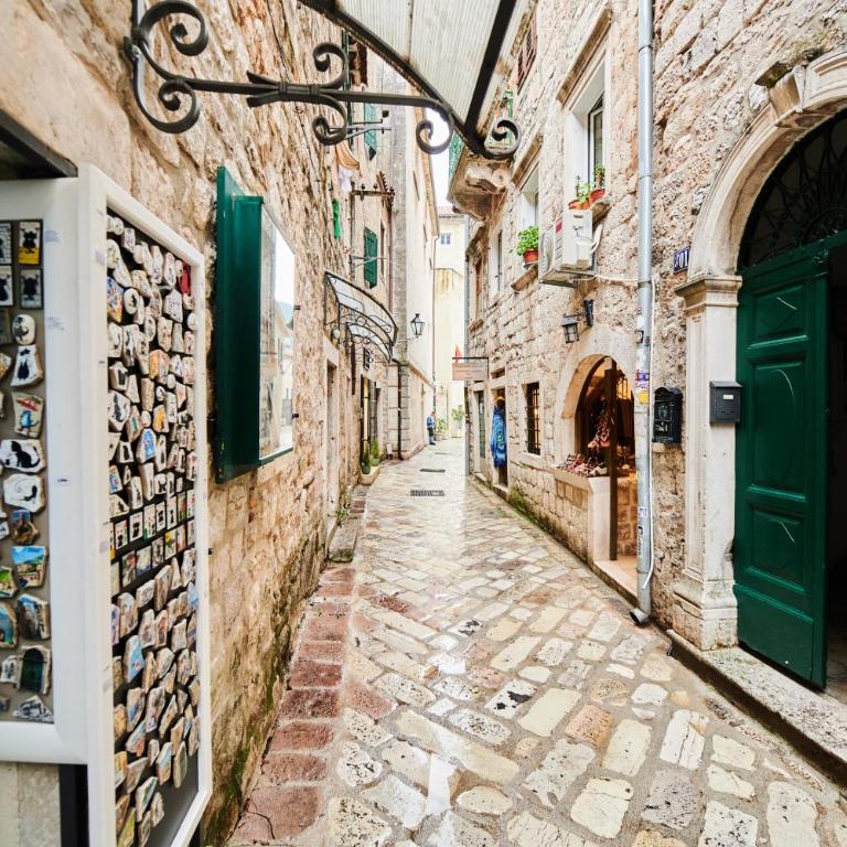 The Old Town Luxury Apartment by Montenegro Moments - Two-Bedroom Apartment - 24