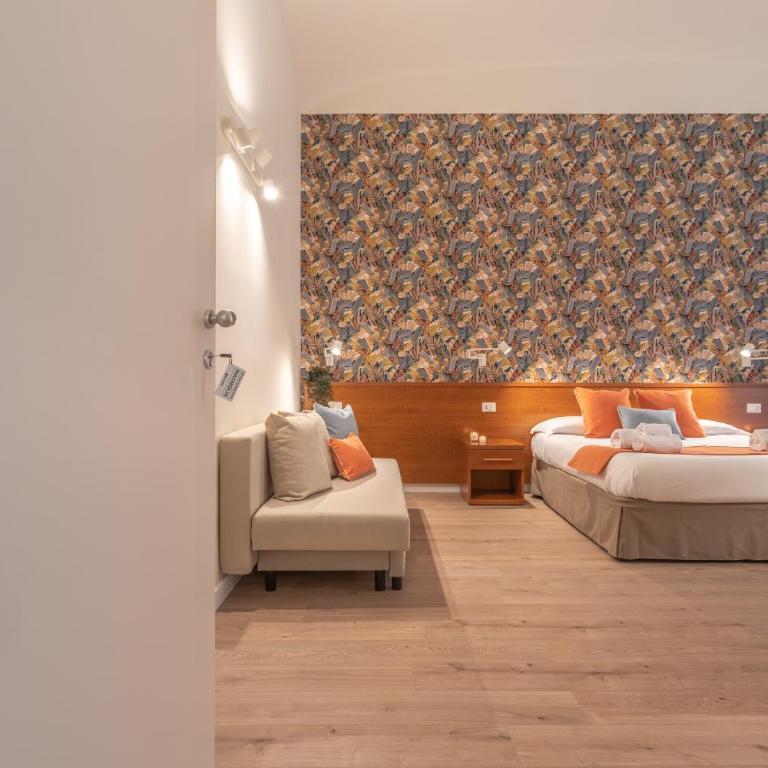 Vittoria Garden Suites - Camera Quadrupla con Bagno Privato - 3