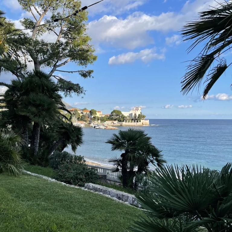 Ezevacances Studio Capuccino vue mer 5 mn plage 7 mn gare Wifi - Studio with Sea View - 91