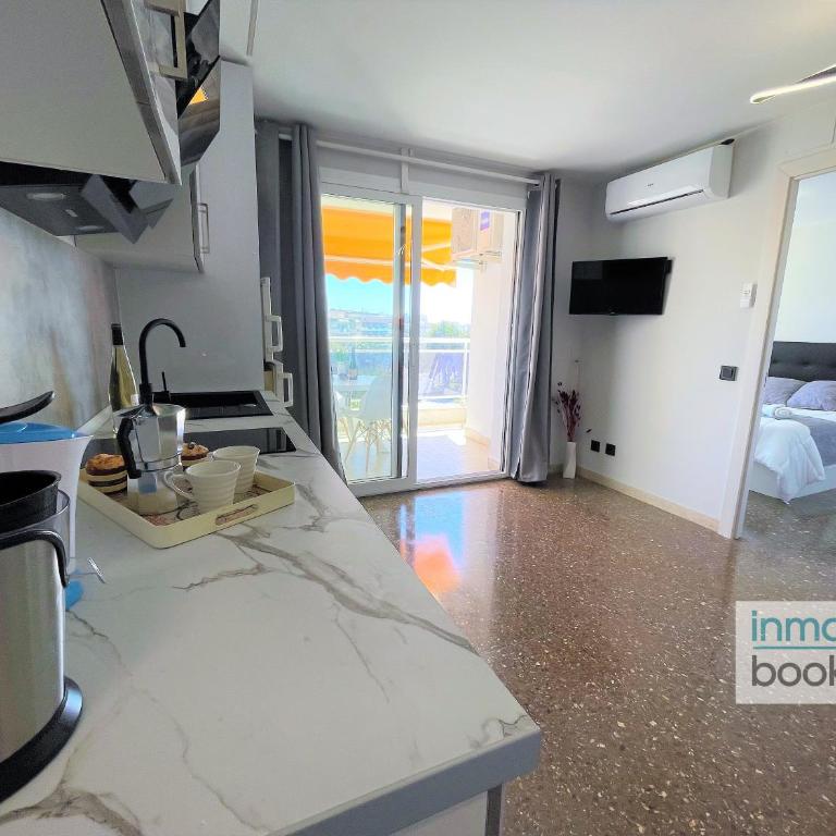 Rhin Salou, climatizado, piscina y cerca de la playa - Apartamento de 2 dormitorios - 9