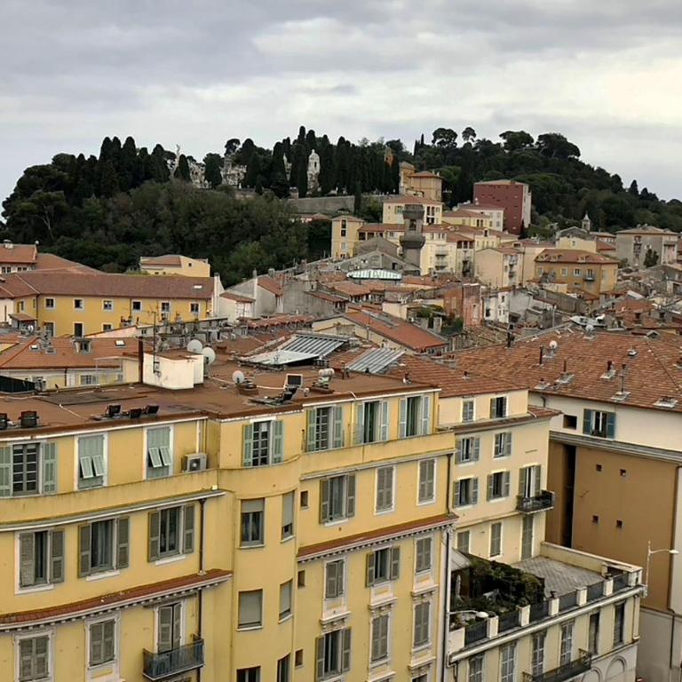 Ezevacances Studio Capuccino vue mer 5 mn plage 7 mn gare Wifi - Studio with Sea View - 94