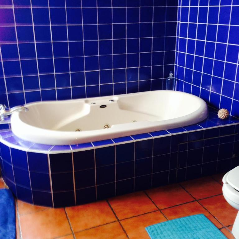 Maria Del Alma House - Dreibettzimmer mit Badewanne - 1