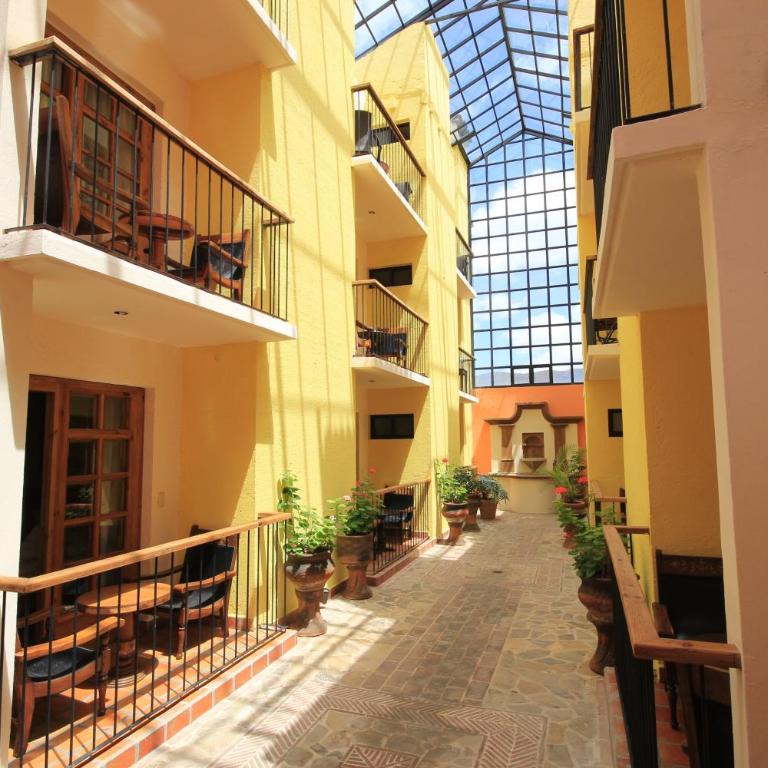 Hotel Diego de Mazariegos - Classic Double Room with Two Double Beds - 3