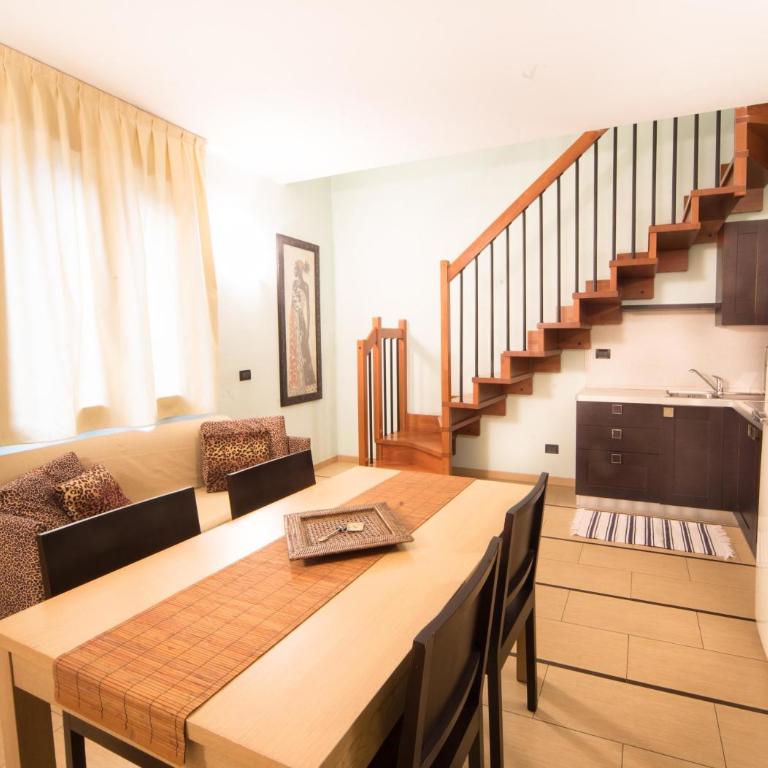 World Village Apartments - Apartment mit 1 Schlafzimmer und Balkon - auf 2 Ebenen - 6