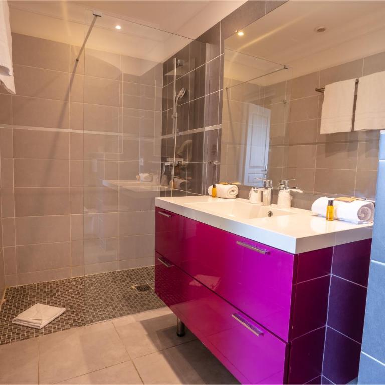 Hotel Le Grand Pavois - Chambre Familiale - Vue sur Jardin - 4