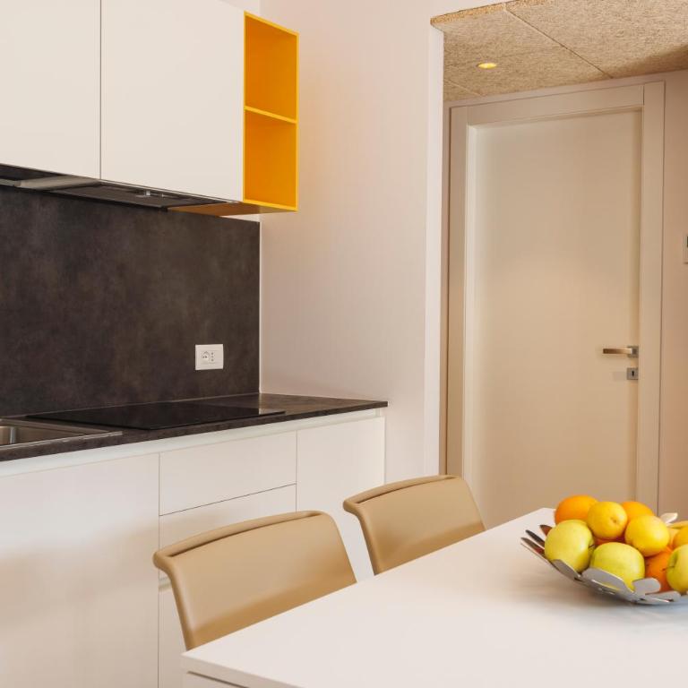 Lake Side Suites - Appartamento con 2 Camere da Letto - 9