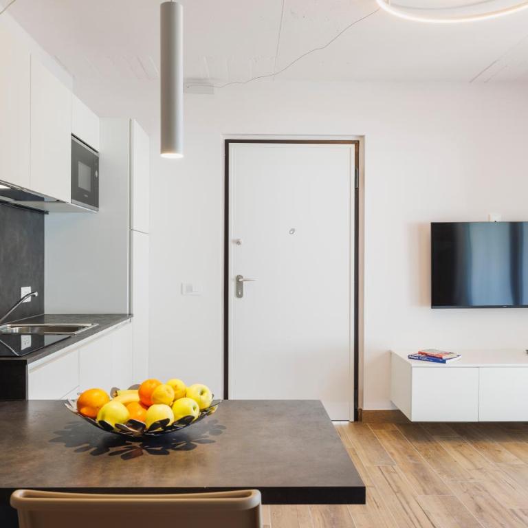 Lake Side Suites - Appartamento con Balcone - 8