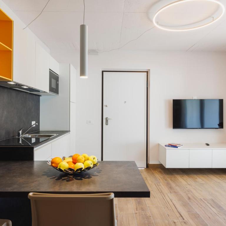 Lake Side Suites - Appartamento con Balcone - 7