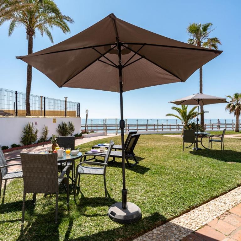 Dona Lola Macarena - Beautiful Frontline beach house between Fuengirola and Marbella - CS100 - Casa de 2 dormitorios - 2