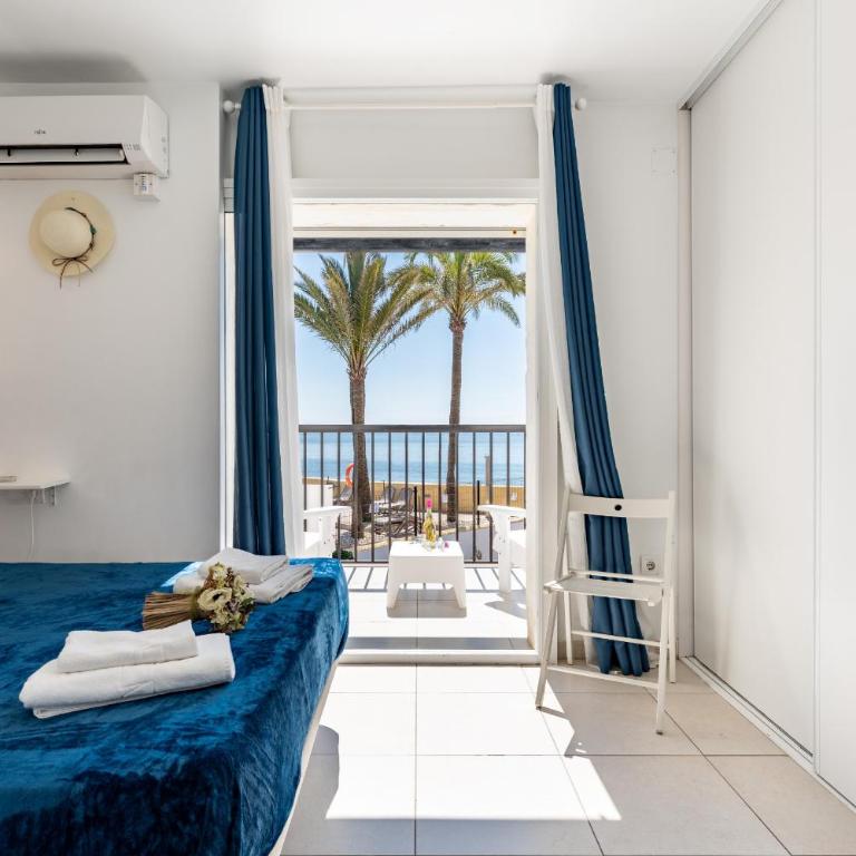Dona Lola Macarena - Beautiful Frontline beach house between Fuengirola and Marbella - CS100 - Casa de 2 dormitorios - 9