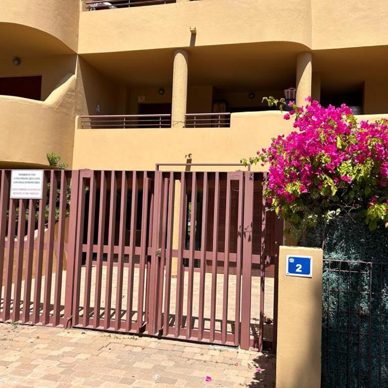 La Cala 2 Bedroom Apt with Sea View and Pool View - Apartamento - 24