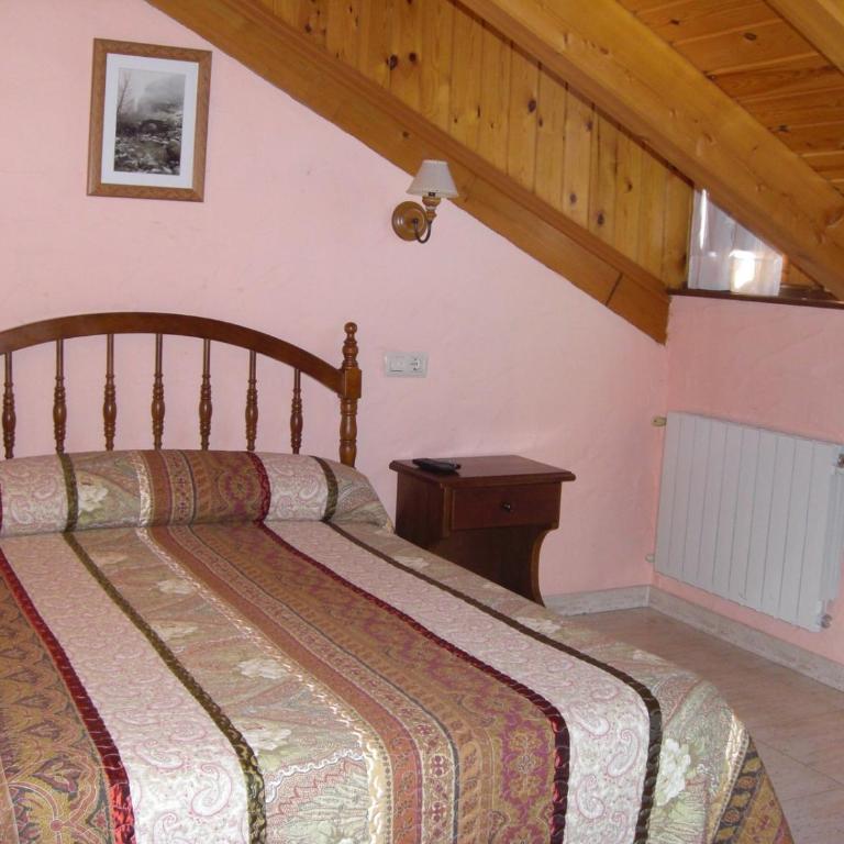 Hostal Casa Lacreu - Double or Twin Room - 5