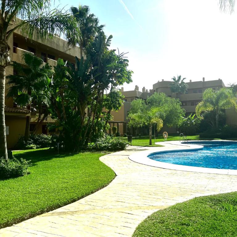 La Cala 2 Bedroom Apt with Sea View and Pool View - Apartamento - 4