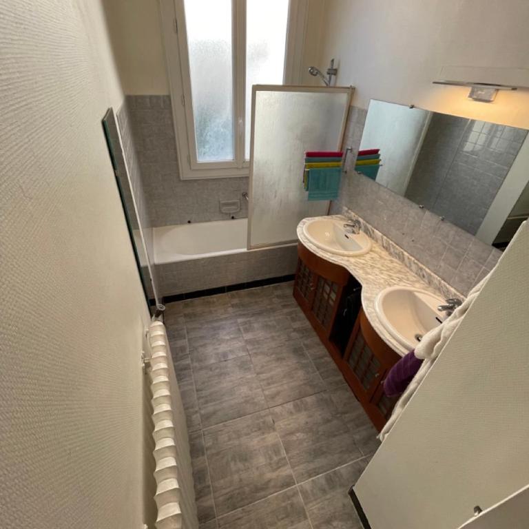 Balcon St Raymond maison 100m2 centre Lourdes - Appartement 2 Chambres - 6