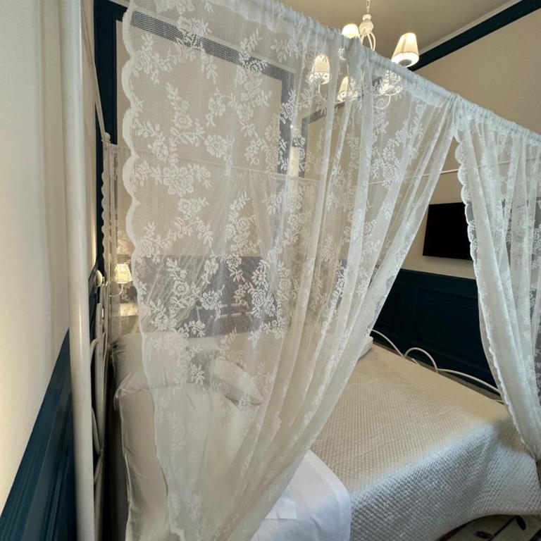 B&B Pantarei Napoli - Camera Matrimoniale Standard - 15