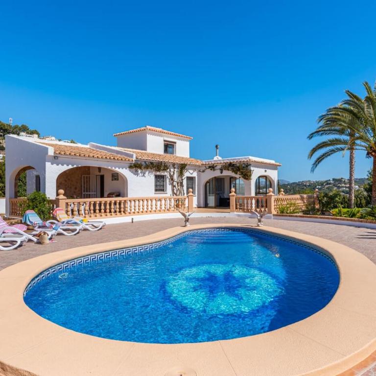 Villa Meile - PlusHolidays - Villa con piscina privada - 1