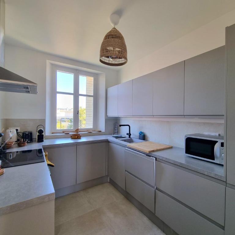 Appartement spacieux de standing - parking gratuit - One-Bedroom Apartment - 7