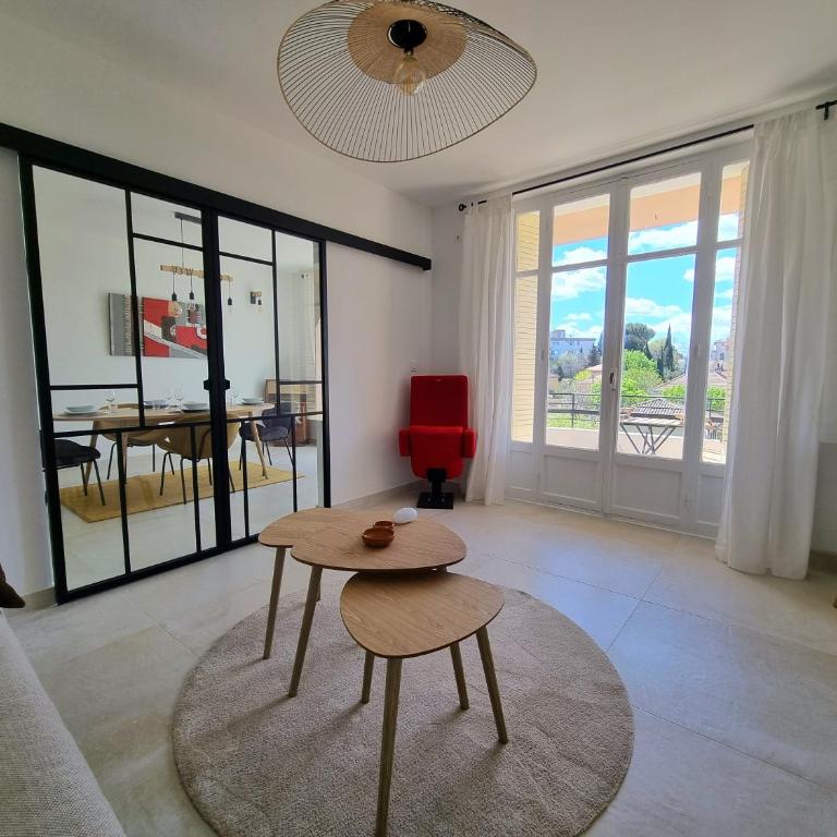 Appartement spacieux de standing - parking gratuit - One-Bedroom Apartment - 1