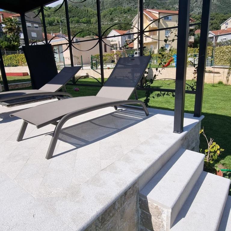 Villa with Pool & Garden apartment 1 Ognjen - One-Bedroom Apartment - 36