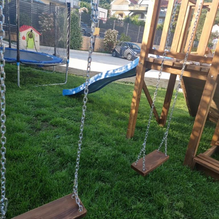 Villa with Pool & Garden apartment 1 Ognjen - One-Bedroom Apartment - 28