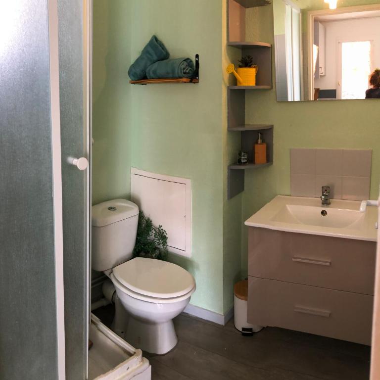 studio avec terrasse et piscine - Appartement 1 Chambre - 9