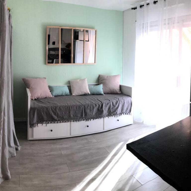 studio avec terrasse et piscine - Appartement 1 Chambre - 4