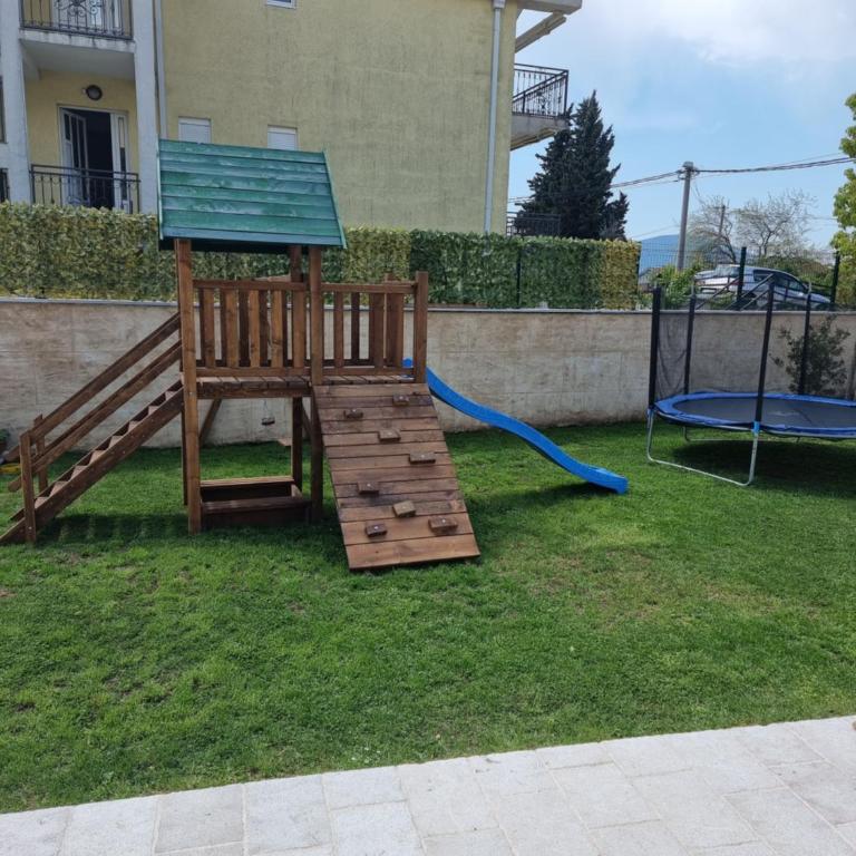 Villa with Pool & Garden apartment 2 Vuk - Two-Bedroom Apartment - 20